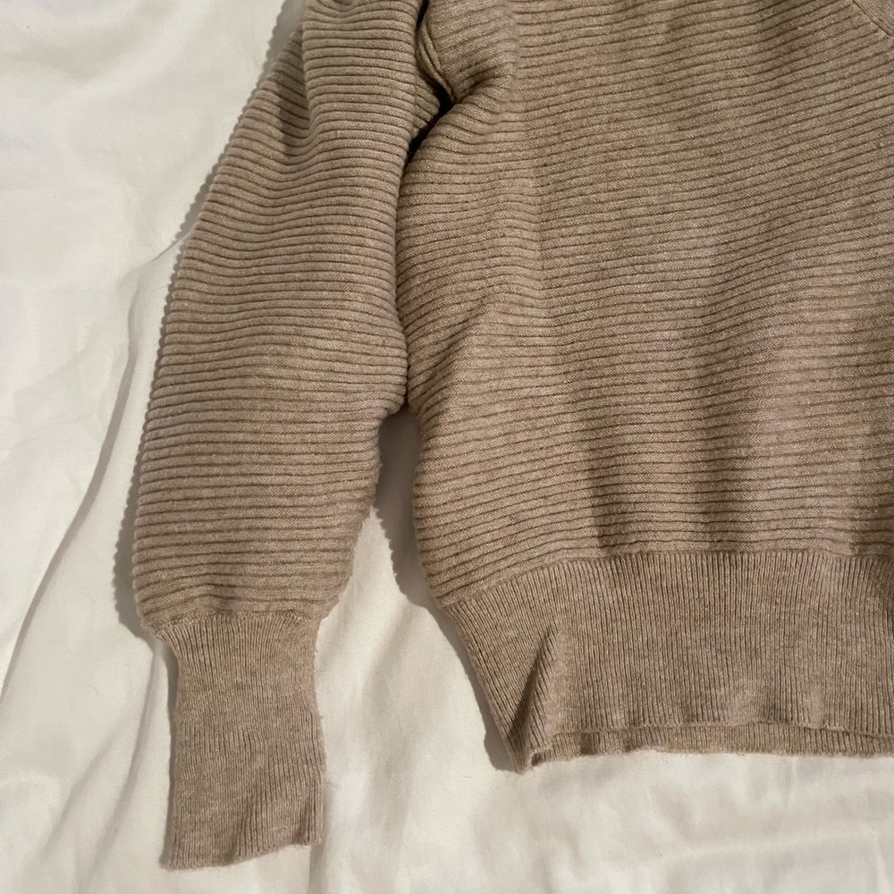 Cropped Ribbed Sweater - Picture 2 of 2